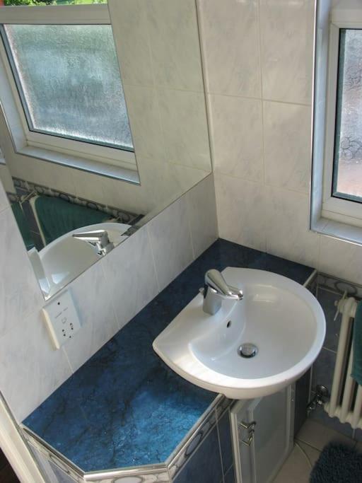 Modern Cosy Private Studio, Wifi, Ip-Tv, Must See Romford Luaran gambar